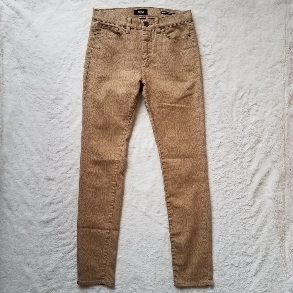 BDG Snakeskin Print High Rise Cigarette Jeans sz27